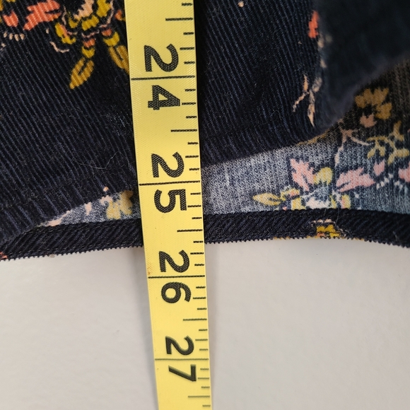 Madewell Corduroy Acorn Foulard Peplum Top in Cord Floral True Black - Picture 4 of 12